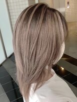 グロウ 上野御徒町(grow)&nbsp;耳かけ/フォギーベージュ/マッシュウルフ/外ハネ[上野/御徒町]