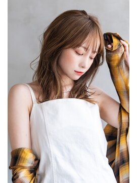 メーヴェ(Mowen) ケアブリーチxスモーキーベージュxアディクシーx秋冬トレンド