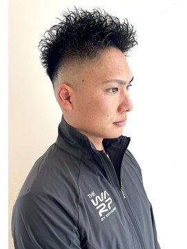 カシェ シモムラ(Cashe'e SHIMOMURA) ナチュラルパーマ×スキンフェード