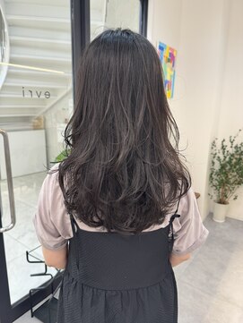 エブリ(evri) 顔周り　ロングレイヤー　レイヤー　レイヤーカット　ハイライト