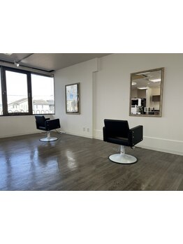 【東餅田】経験豊富なStylistが、マンツーマンで再現性の高い理想のスタイルへと導きます♪[駐車場完備◎]