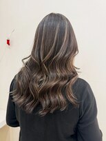 グランドール(Grandoll)&nbsp;顔周りレイヤー×ハイライト【小倉北区神岳／メディアドーム】