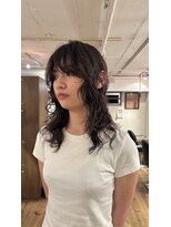 フランチェスカ(Francesca)&nbsp;レイヤーミディアム　ミディアムパーマ　ウルフパーマ