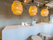 トリプルダブル 生駒店(Triple double)の雰囲気（広い受付が印象的）