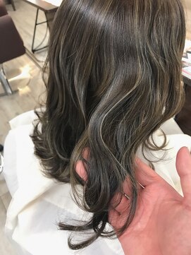 ヘアー アトリエ アンジー(Hair Atelier Angee) コントラストハイライト濃厚アッシュ