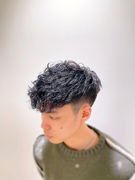 プレミアムバーバー 原宿店(PREMIUM BARBER produce by HIRO GINZA) 黒髪×外国人風×メンズパーマ/バーバースタイル/トレンド/渋谷/