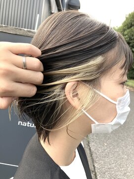 ナンバーフォーナチュラル(NO4 natural) ショートボブのページュイヤリングカラー