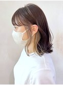 イヤリングカラー_グレージュカラーボブウルフ_ba400141