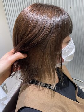 エミュー(emue) 20代30代40代前下がりストレート大人ボブリップライン