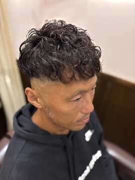 ヒロギンザバーバーショップ 新宿店(HIRO GINZA BARBER SHOP) スペインカール×フェード