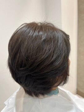 アスタ 千里中央店(asta) ウェーブミディアムショートボブ 前髪なしブリーチなしカラー