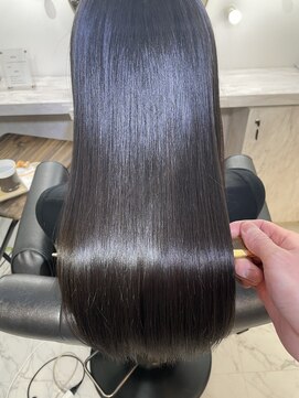 アールサロン アザブジュウバン(Rr SALON Azabu juban) クリスタル Rr SALON Hydro XE TREATMENTS