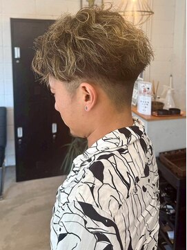 イン(in.) 【28.メンズカット・ニュアンスパーマ】学割・ボブ・ショートも