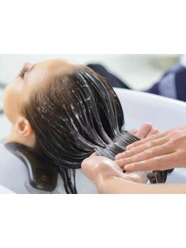 ≪スパブース完備☆≫美しい髪は健康な＜頭皮＞から。リラックスしながら頭皮ケアができる極上美容時間！