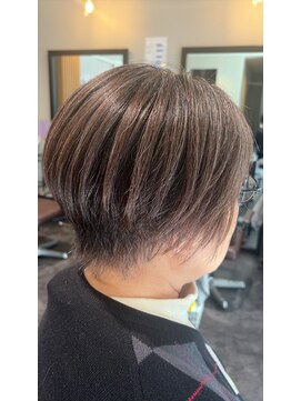 エーメイド(A made) ショートスタイル×白髪活かし×明るい白髪染め