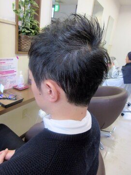 コアフィールフィス(COIFFURE fils) スーツに似合うショートヘア