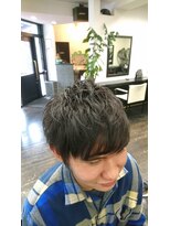 ヘッズ(HEADS)&nbsp;黒髪でも軽やかに仕上げたソリッドマッシュ