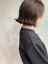 キチ(kichi.)&nbsp;[kichi.] 切りっぱなしボブ×くすみブラウン