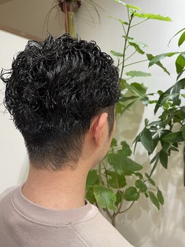 ライフ(LIFE) 刈り上げパーマ