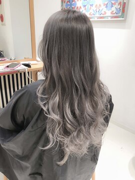 デイズ(days) 大人かわいいアッシュグレージュカラーグラデーションカラー