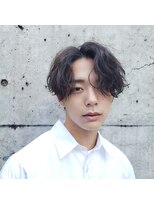 フィフス 原宿(fifth) 波打ちセンターパート波巻きスパイラルパーマツイストパーマ束感