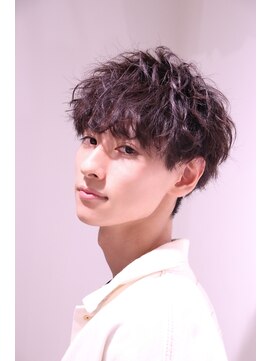 ネイビー(NAVY) スタイリング簡単 ソフトツイスト 束感 マッシュ