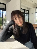 ケイト(KATE)&nbsp;ぱつっとロングヘア×顔周りカット×グレージュ