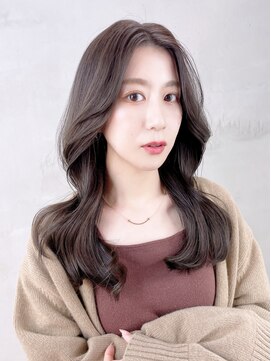 アイティーバイアルバム 松戸店(IT by ALBUM) 韓国ヘア_ショコラアッシュヘルシースタイルふんわりカール_9175