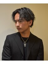 フリーク バーバーショップ 都島店(FREAK BARBER SHOP)&nbsp;シルバーメッシュ波打ちツイスパセンターパート