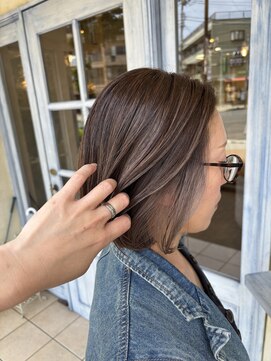 エイミーバイアフロート(amie by afloat) 白髪生かしグレージュカラー