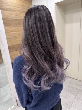 ジゼル(gisele) ブリーチカラーハイライトバレイヤージュシャドールーツ白髪