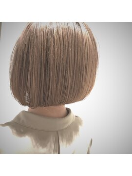 ブルック(BRUCKE) 【BRUCKE大和】ハイ透明感ショートボブ♪