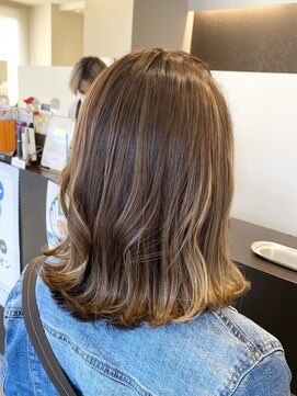 グランドール(Grandoll) 切りっぱなしミディアム×ミルクティーハイライト