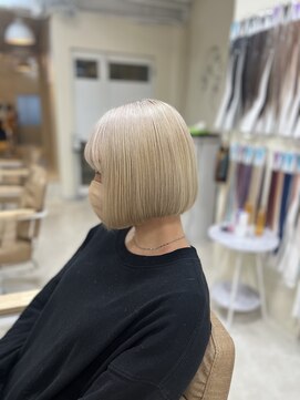 カリーナ(CARINA) ハイトーンカラー/ホワイトベージュ