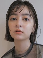 ノイカーム(noi Calm)&nbsp;顔周りレイヤーカットくびれヘアミルクティーベージュカラー