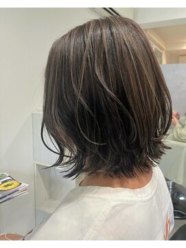 ガーベラ(gerbera) ゆるふわくびれボブ×ハイライト