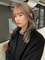 ロジ(loji) ハッシュカット×ホワイトベージュ