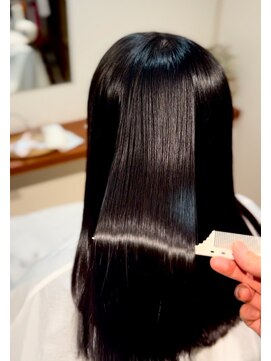 モーダアッカ(moda acca) 縮毛矯正　美髪矯正 艶髪 髪質改善＠10代20代30代