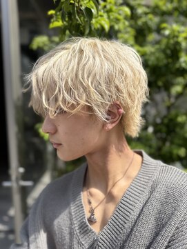 ルフレ 新宿歌舞伎町店(Reflet) ホワイトカラー/ブリーチ/ケアブリーチ/カット/ヘアセット