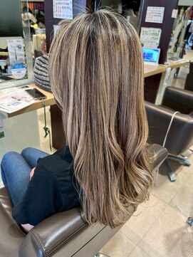 エヌアンドエーコンティ(N&A CONTi) 外国人風◎ハイライトロング/ブリーチ/Wカラー/コテ巻き