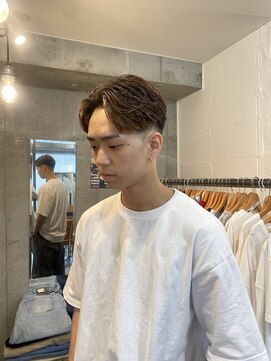 グッドプレイスアンドシング(Good Place&thing) メンズカットフェードセンターパート刈り上げマッシュメッシュ