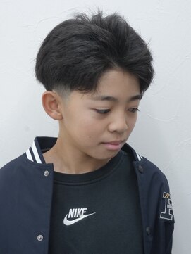 アストロ(ASTRO) 中学生×束感ショートスタイル短髪黒髪ショート