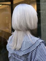 アウラ(AURA)&nbsp;盛岡駅ハイトーンカラーブリーチデザインカラーブロンドレイヤー