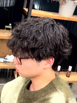 オーバル ジングウマエ(OVARL jingumae) 波巻きパーマシャドウパーマサーフカール