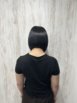 ワイト(&y～waito～)&nbsp;首元がすっきり見える艶ボブ