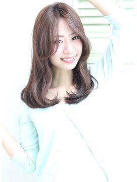 フロール(florun) 【セミロング】ナチュラルフェンリーカール