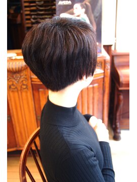 ベル(BELL) 髪の量が多くてクセもありボリュームが出やすいのがお悩みの方