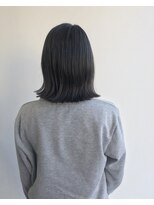 ヘアメイク オブジェ(hair make objet) 暗くても透けるダークアッシュ 切りっぱなしボブ