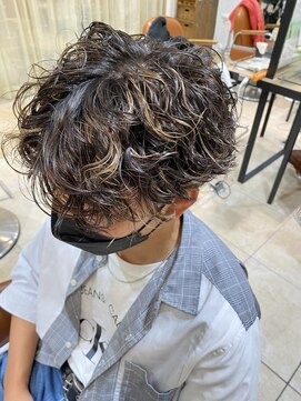 ネオリーブソラ 相模大野店(Neolive sola) メンズハイライト/スパイラルパーマ