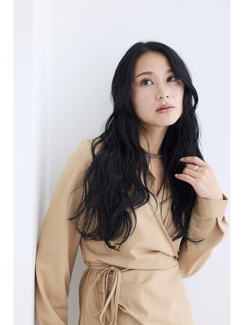 ラエティティア ロコ 刈谷店(Laetitia loco) 黒髪ロングでカジュアルカッコいい女性に